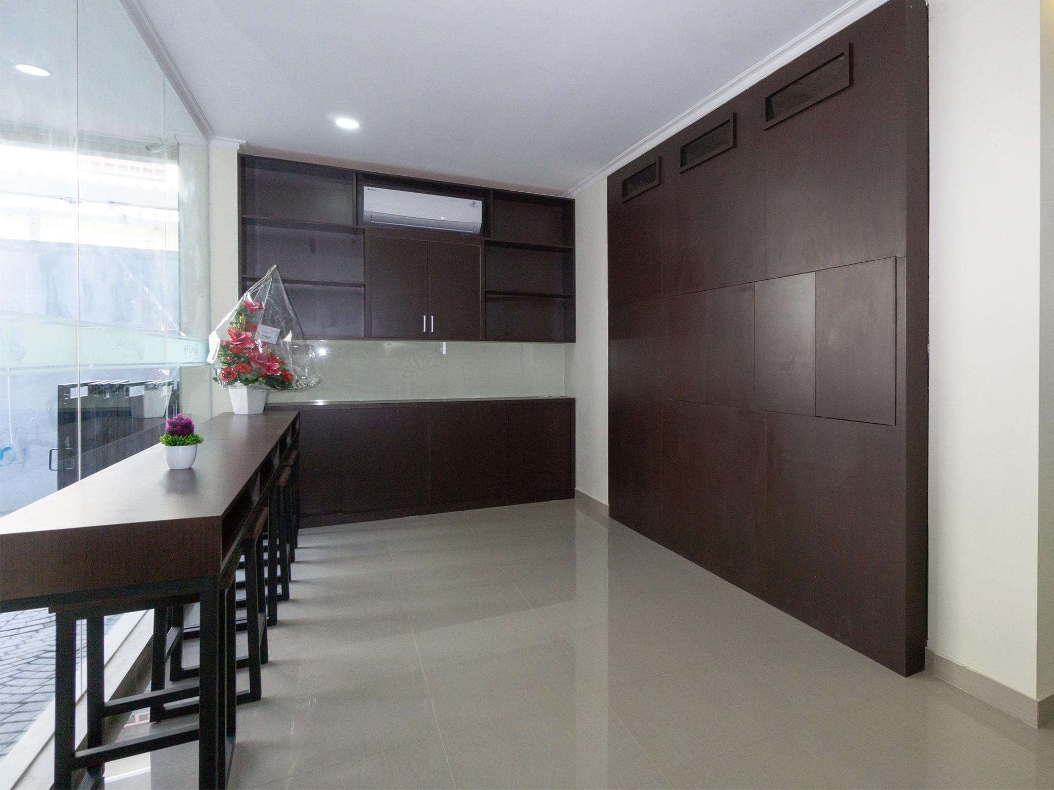 Collection O Yogyakarta Near Jalan Malioboro Formerly Alena Residence Джокьякарта Экстерьер фото