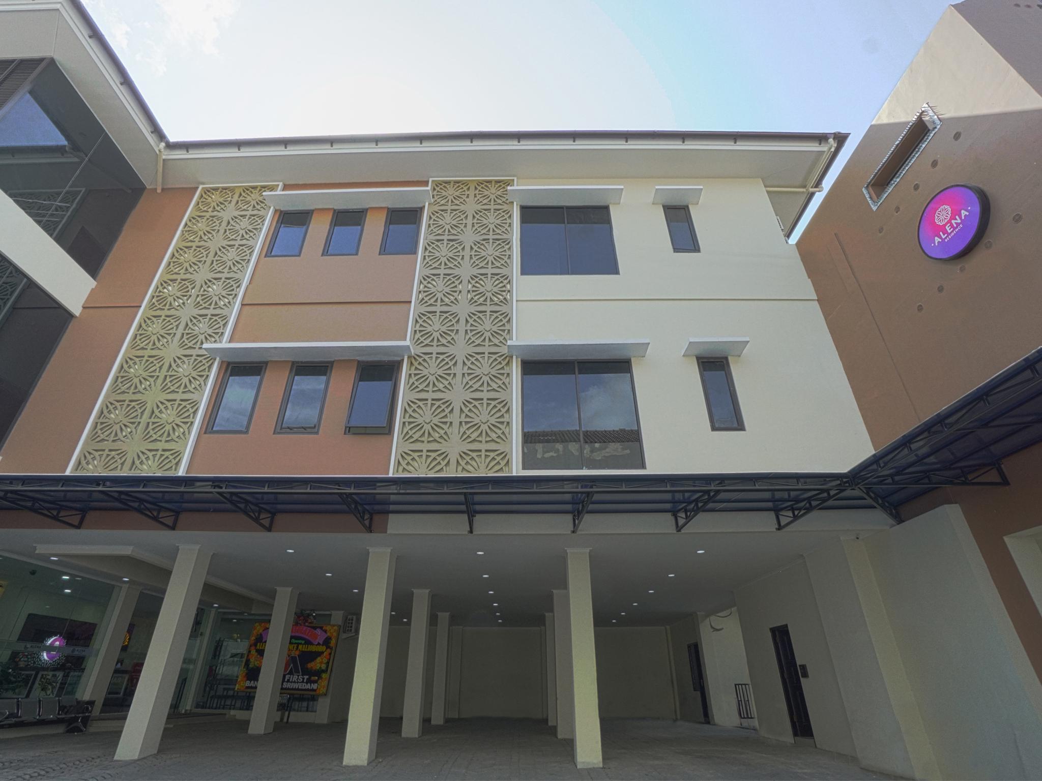 Collection O Yogyakarta Near Jalan Malioboro Formerly Alena Residence Джокьякарта Экстерьер фото