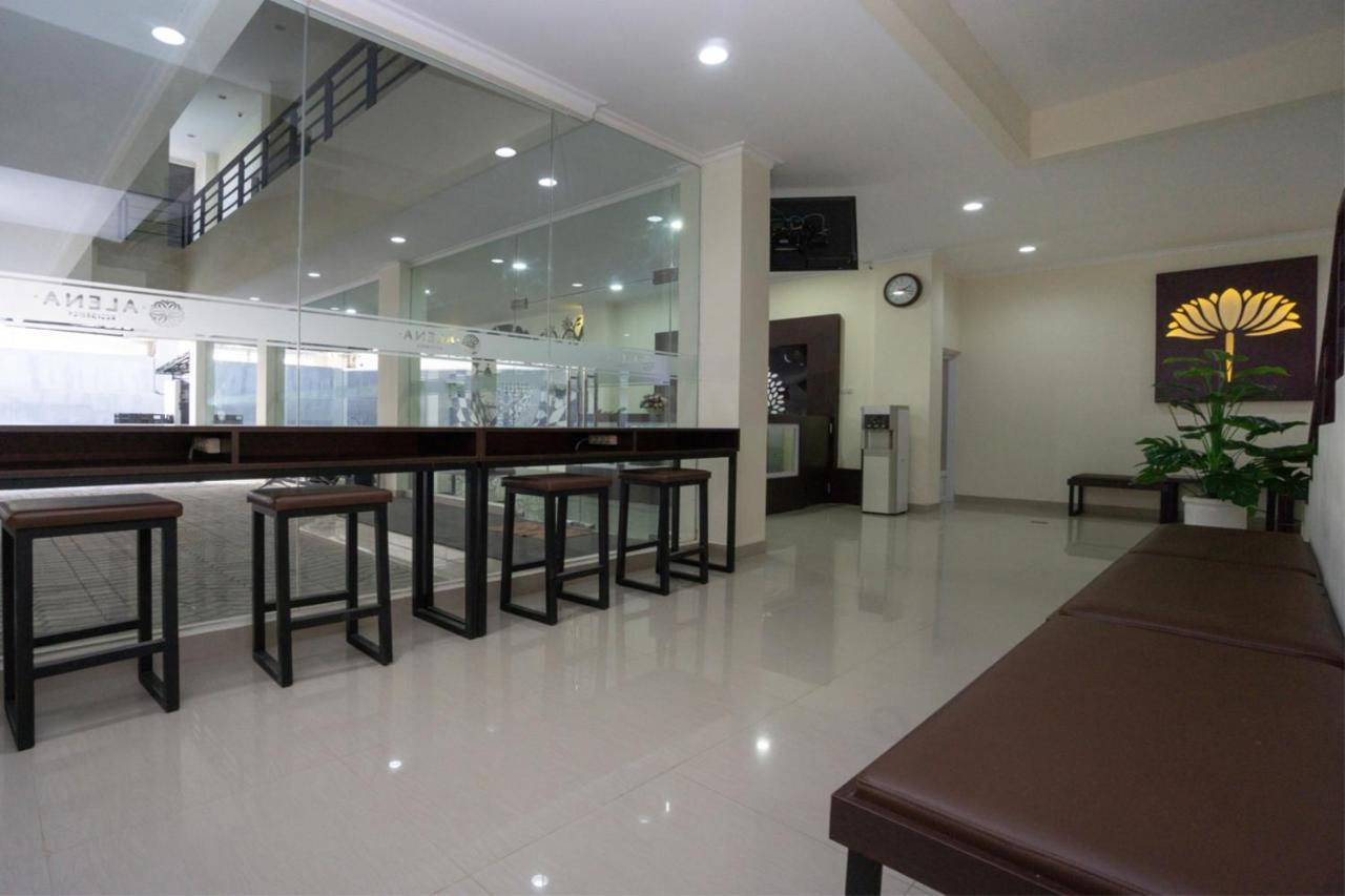 Collection O Yogyakarta Near Jalan Malioboro Formerly Alena Residence Джокьякарта Экстерьер фото