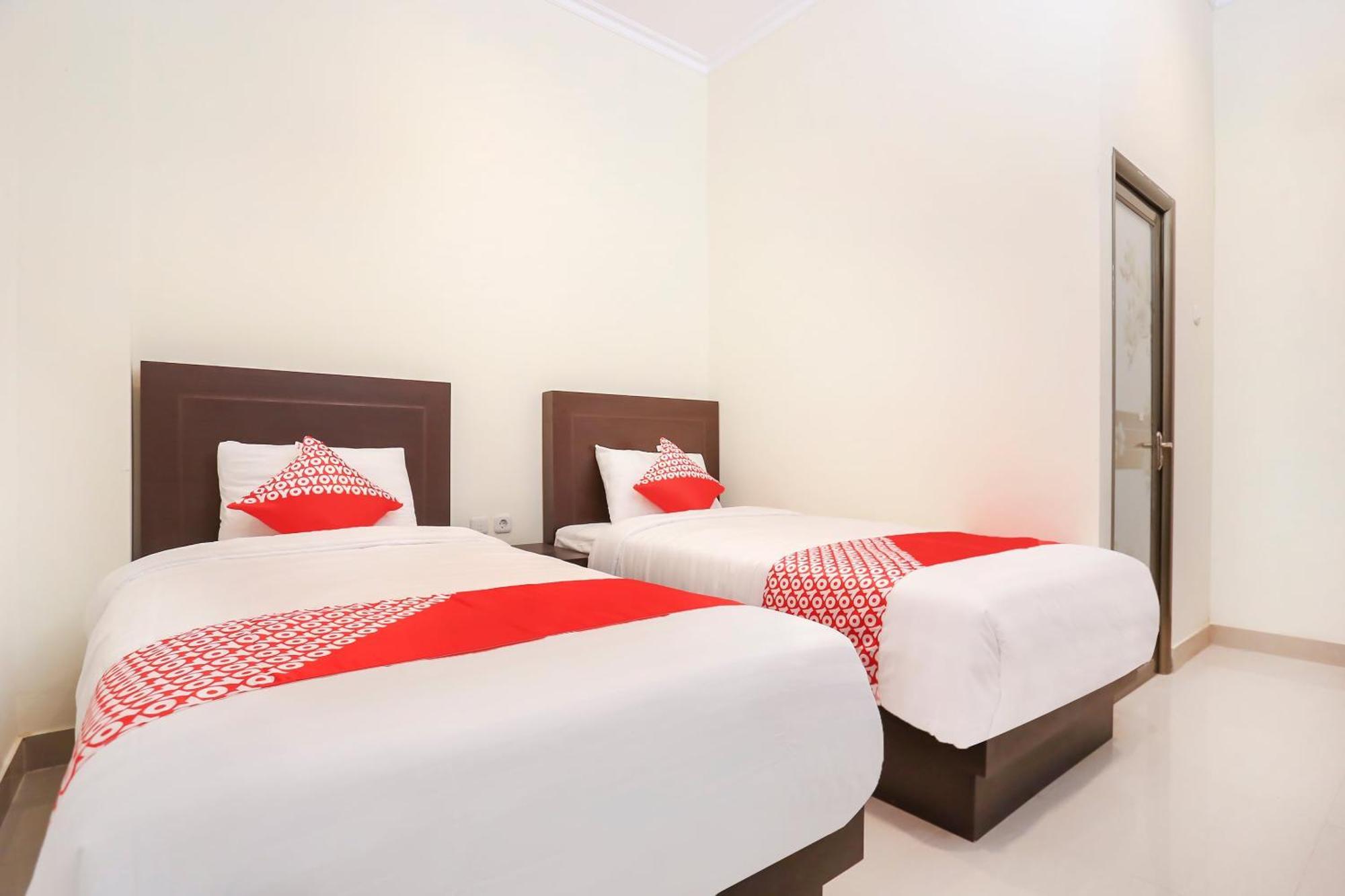 Collection O Yogyakarta Near Jalan Malioboro Formerly Alena Residence Джокьякарта Экстерьер фото